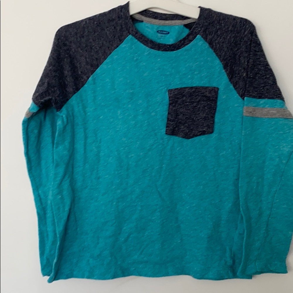 Kids Old Navy sweater shirt
